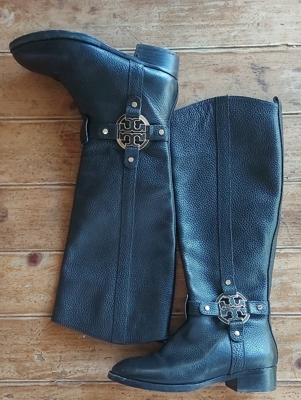 Tory Burch Black Pebbled Leather Glove with Gold Logo Accent